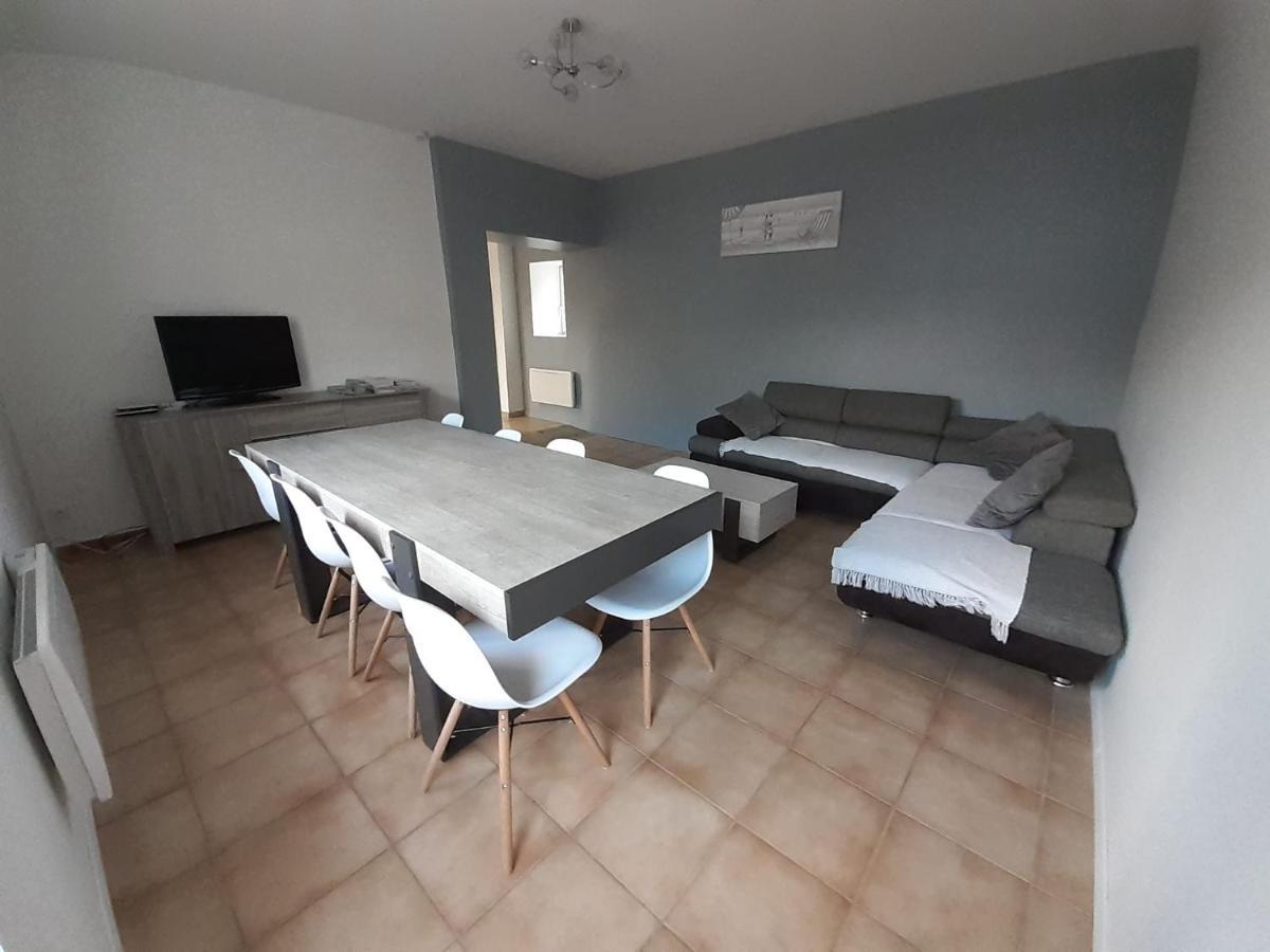 Des Falaises De 8personnes *
